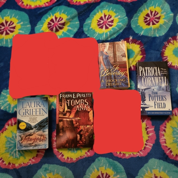 Books - Picture 3 of 5